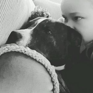 Meet your Posher, Val